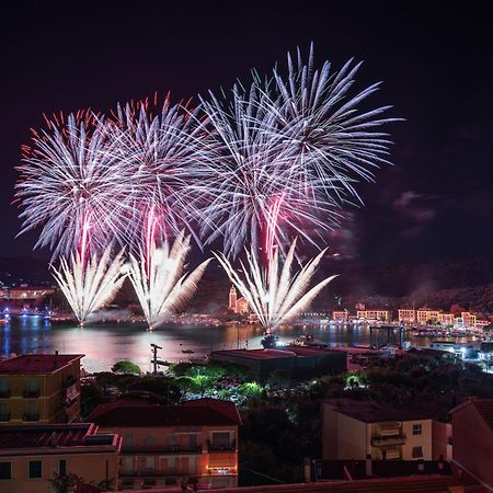 레 그라치에 La Tua Casa Vicino A Portovenere 빌라 외부 사진